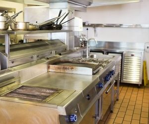 ​Commercial Kitchen Hood Cleaning Keeps Your Place Safe